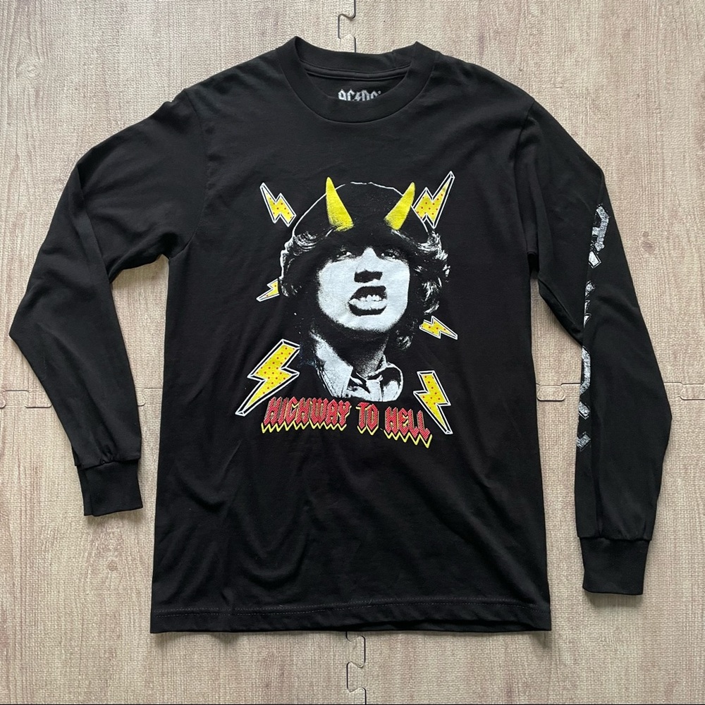 AC/DC Highway to Hell Shirt NWOT Men’s Medium Black Long Sleeve Graphic T-Shirt